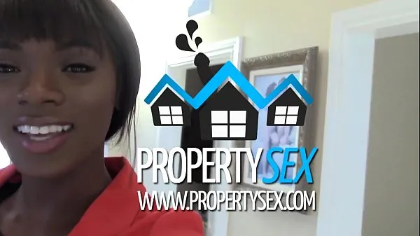 PropertySex-買い手との美しい黒人不動産エージェントの異人種間のセックス温かいチューブを表示