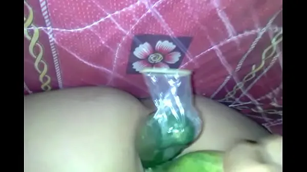 عرض Vietnam cucumber fuck ass الأنبوب الدافئ