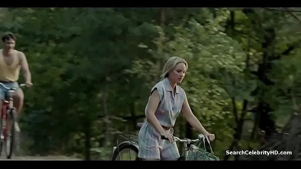 展示 Sonja Gerhardt - Germany 83 - S01E02 (2015) - 2 暖暖的管子