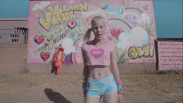 Mostrar Die Antwoord - b.'s on Fire (Solo video musical de Yolanditubo caliente