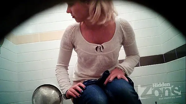 Show Successful voyeur video of the toilet. View from the two cameras warm Tube
