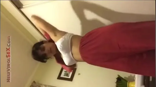 Prikaži Indian Muslim Girl Viral Sex Mms Video toplo cev