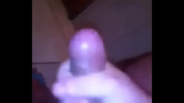 Mostrar Chico joven pajeándosetubo caliente