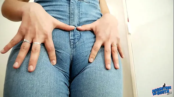 Mostrar INCREÍBLE CULO en Jeans Súper Ajustados Y Cameltoe Perfectotubo caliente