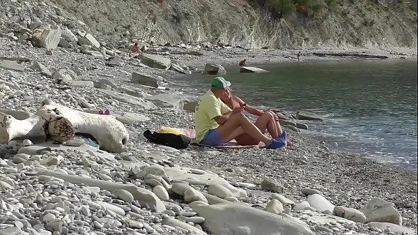 Mostra Il blogger di viaggio ha incontrato una ragazza per nudisti. Pompino pubblico sulla spiaggia in Bulgaria. RoleplaysCouplestubo caldo