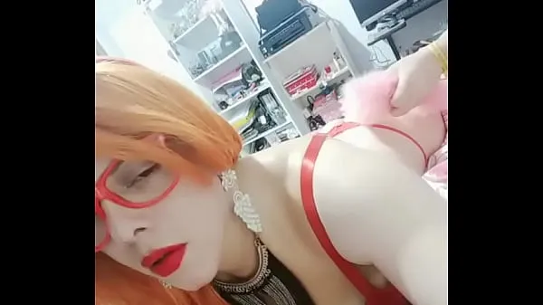 Mostra Moglie gioca con il suo crossdresser (Marito) Coda di volpe anale 2/2tubo caldo