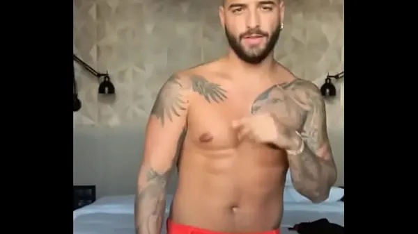 Mostrar Porra de macho gostoso esse Maluma tubo quente