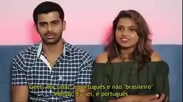 Mostrar Foreigners react to tacky music tubo quente