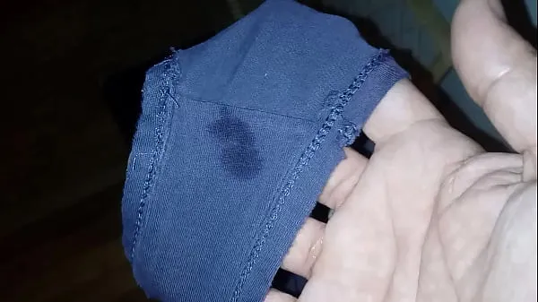 عرض Smelling Dirty panties الأنبوب الدافئ