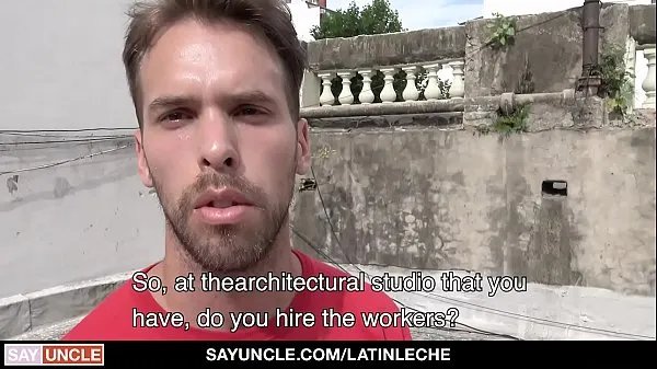 Afficher LatinLeche - Un rénovateur latino suce une bite comme service supplémentaireTube chaud