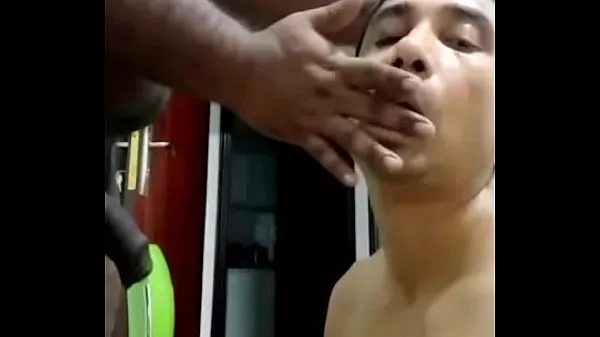 Desi gay cum on face گرم ٹیوب دکھائیں