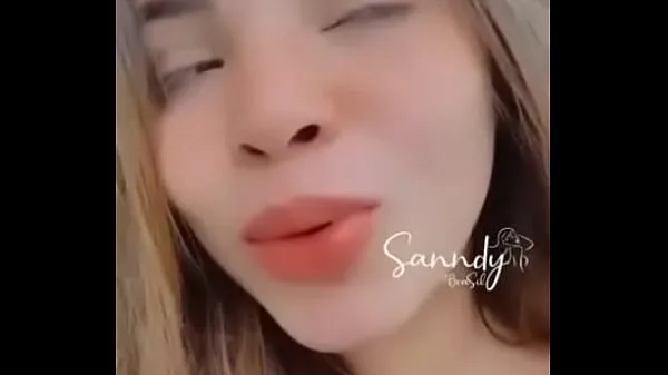 Afficher queen of sandy nakedTube chaud