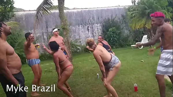 Показать Carnaval 2021 com varias atrizes Paty Bumbum - Flakael - Samuca Ventura - Branca De Neve Atriz - Melissa Alecxander - Pitbull Porn - Bombomd4 - Bruninho Bombom - Myke Brazil - Bruxo Fire - Fada Mel - Taissa Winkler - Clarkes Boutaineтеплую трубку