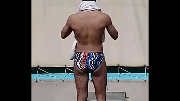 Zobraziť When I finish swimming I really want to fuck teplú trubicu