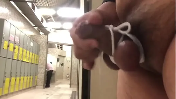 Show Dick flash and jerk off in a public toilet warm Tube