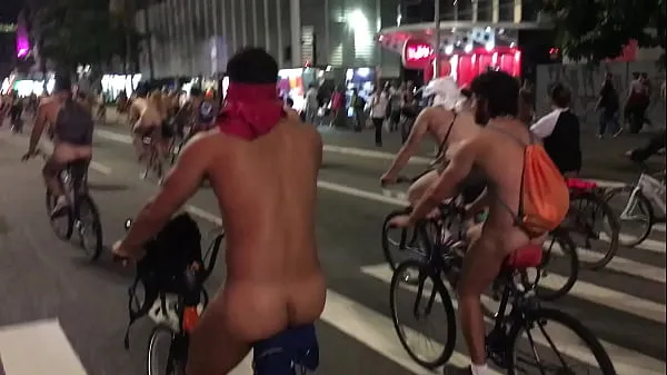 Show World Naked Bike Ride - Brazil warm Tube