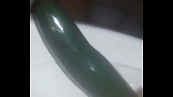 展示 I put a 23 cm cucumber part (1 暖暖的管子