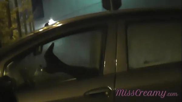 Show Sharing my slut wife with a stranger in car in front of voyeurs in a public parking lot - MissCreamy warm Tube