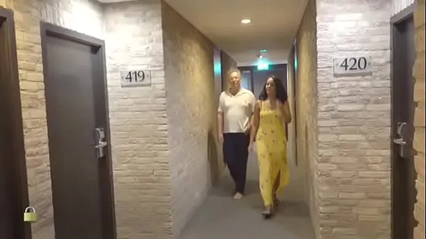 Mostrar Samantha e Dennis, da Holanda, fazem sexo em quarto de hotel tubo quente