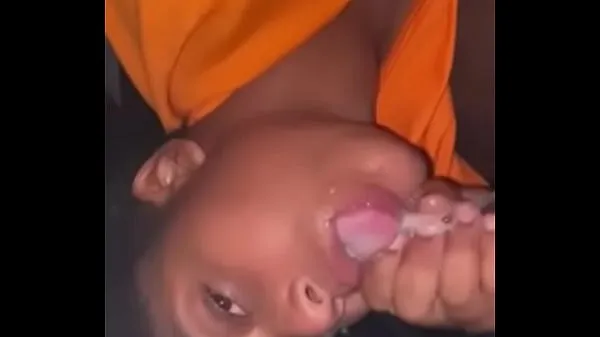 عرض Lightskin ZaZa sucking great dick OF: UPTOWN.ZA الأنبوب الدافئ