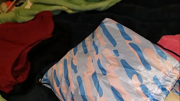 Pokaż Encontré la bolsa de calzones usados de mi amigaciepły kanał