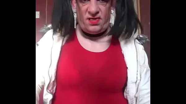 Vis bisexual crossdresser wants you to come and pee in his mouth and asking you to do it to him in public this video will be deleted soon and uploaded in parts thank the haters varmt rør