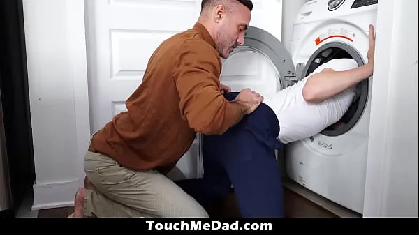 Показать Stepson Ryan Jacobs Is Stucked in Washing Machine so Stepdad Manuel Skye Fucked His Little Butt Hole - Touchmedadтеплую трубку